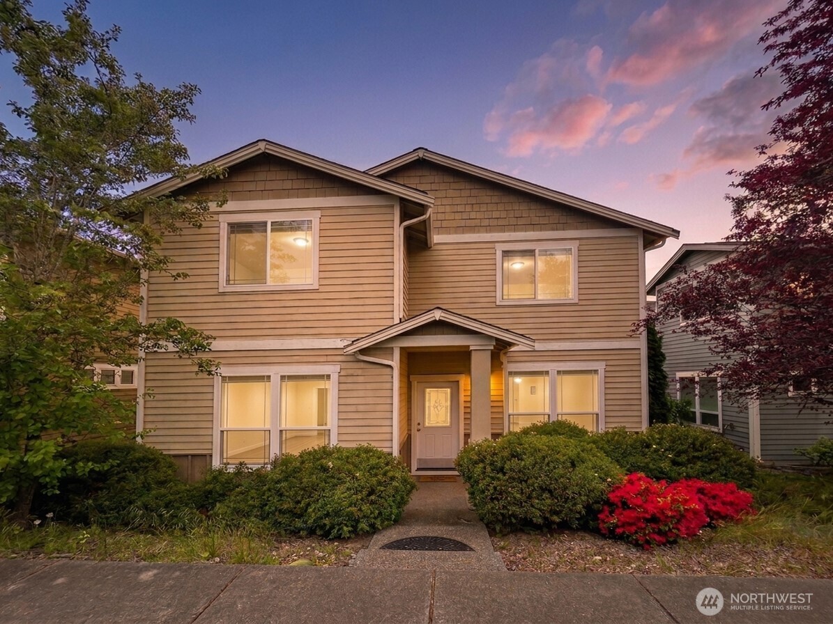 Photo of 18542 97th Ave Court E, Puyallup, WA 98375