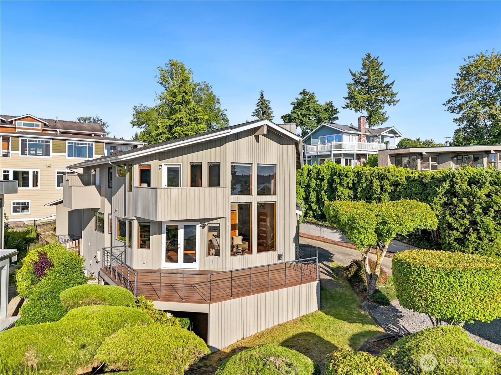 Photo of 3310 Lake Washington Boulevard N, Renton, WA 98056