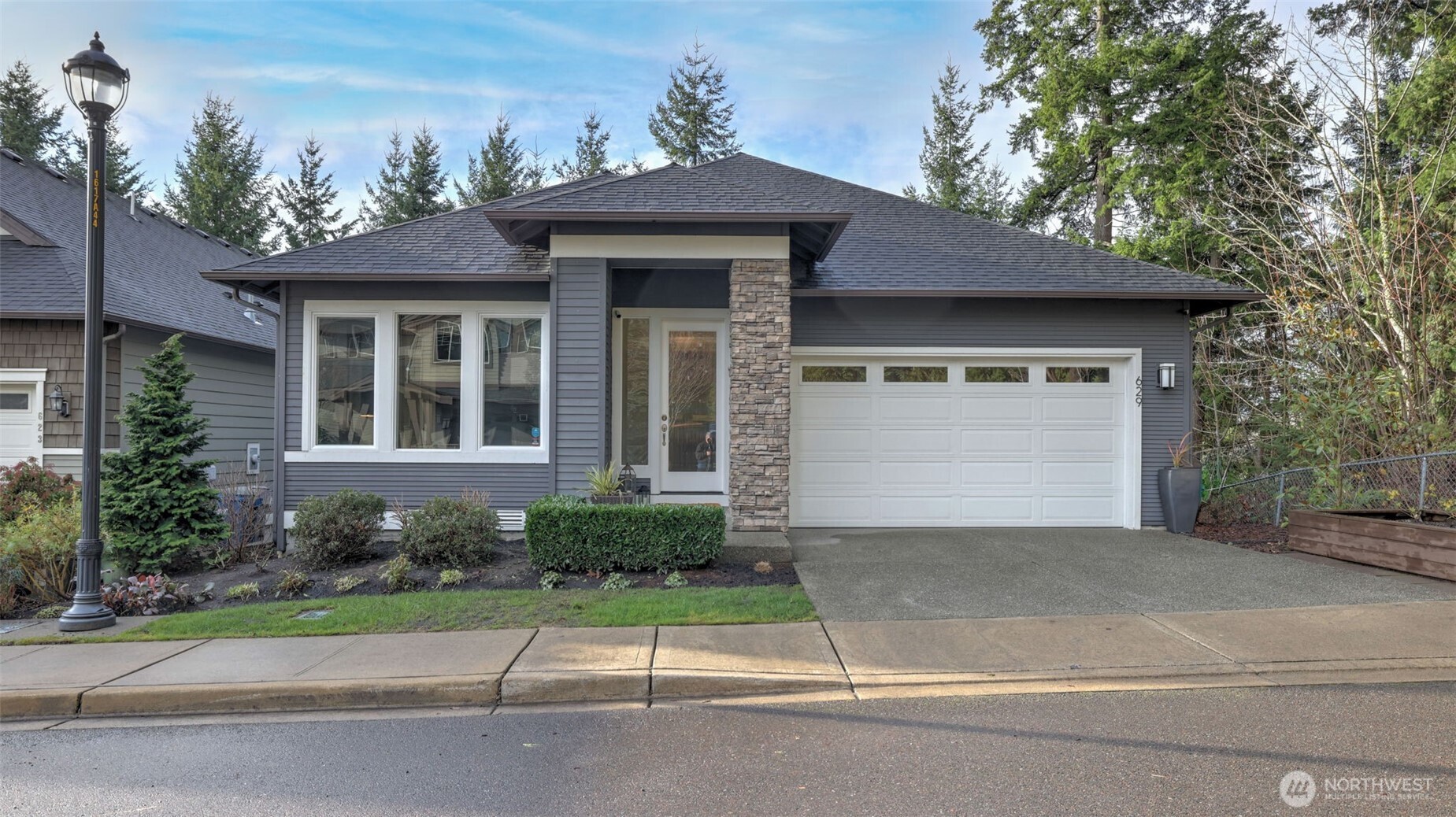 Photo of 629 Field Place NE, Renton, WA 98059