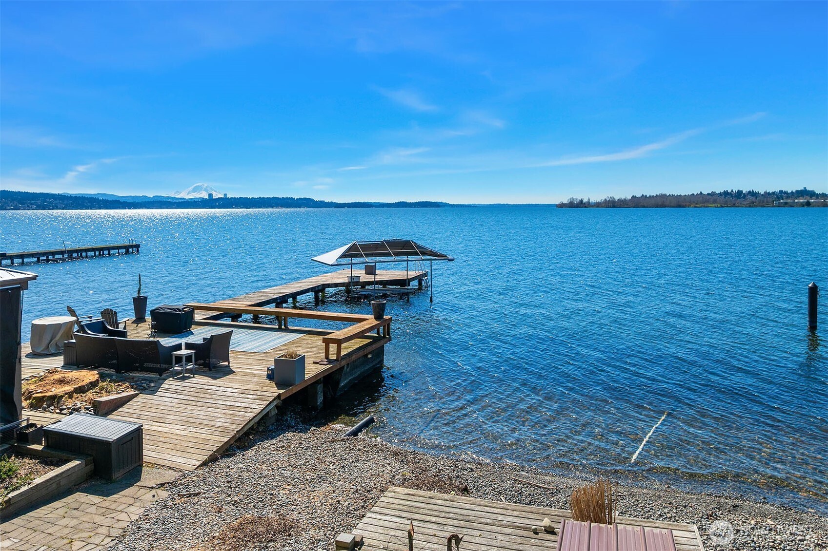 Photo of 7615 NE Champagne Point Place, Kirkland, WA 98034