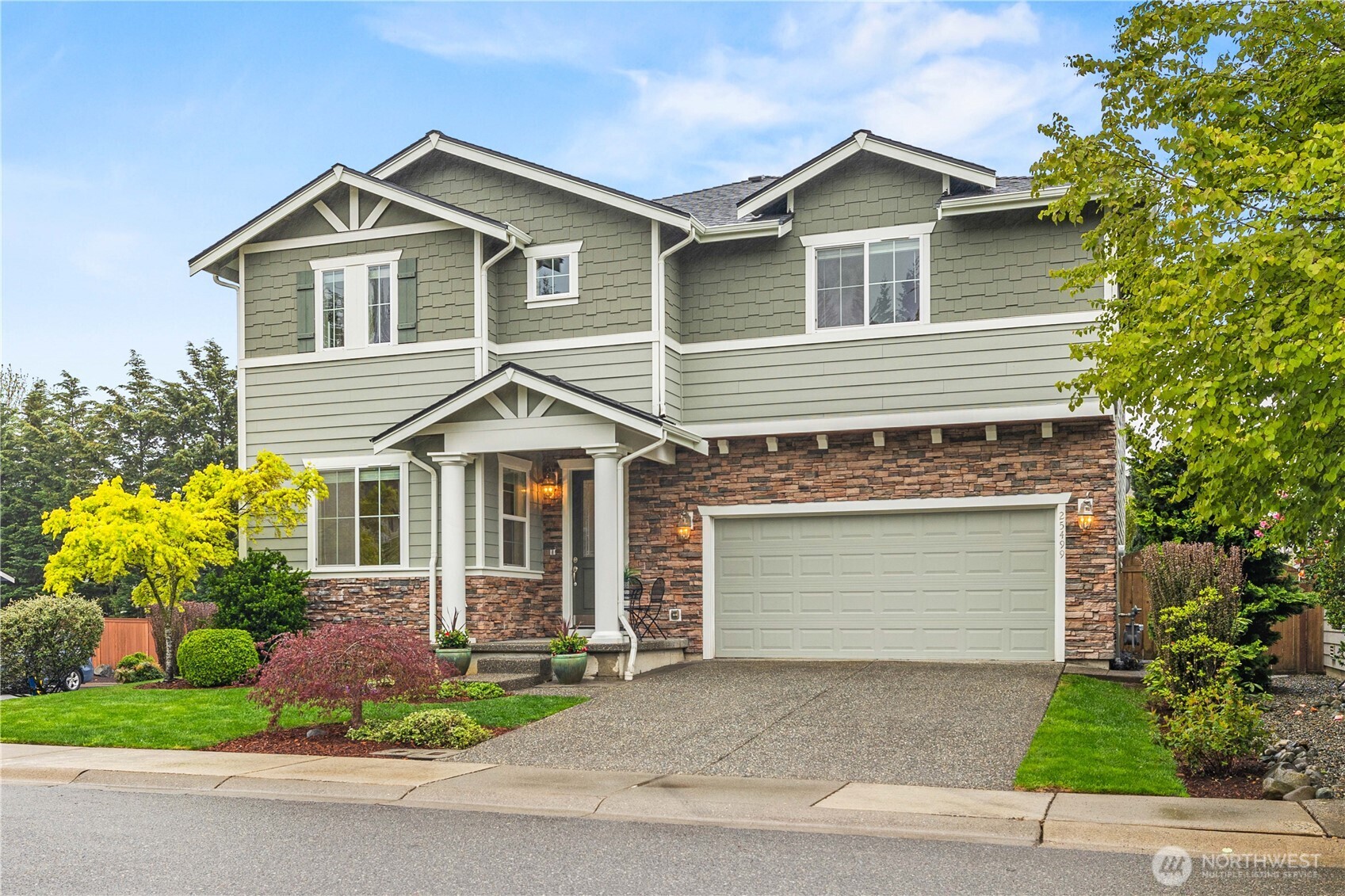 Photo of 25499 SE 274th Place, Maple Valley, WA 98038