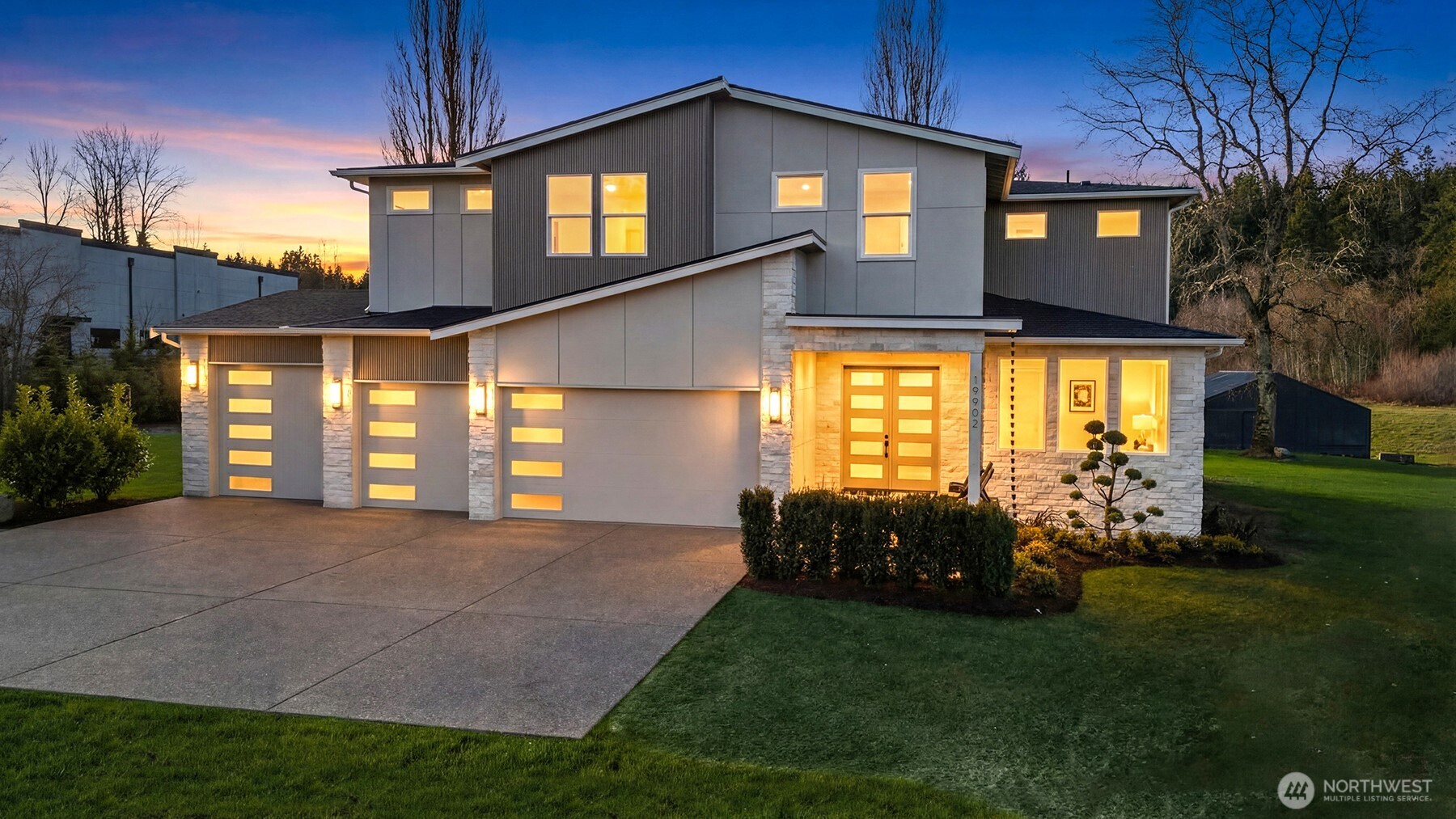 Photo of 19810 Broadway Avenue, Snohomish, WA 98296