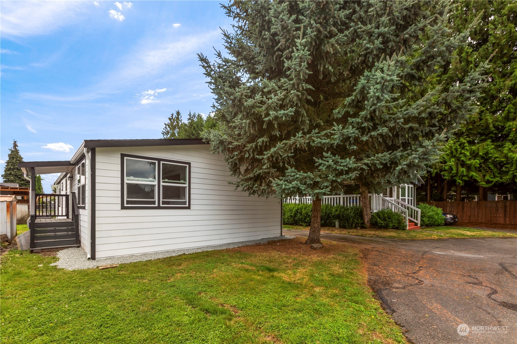 Photo of 15806 54th Street Ct E, Sumner, WA 98390