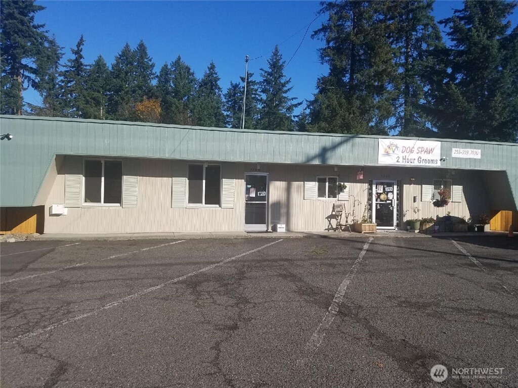 Photo of 3220 Auburn Way S, Auburn, WA 98092