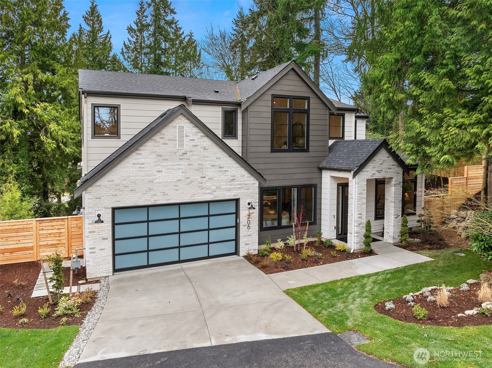 Photo of 1706 111th Avenue NE, Bellevue, WA 98004