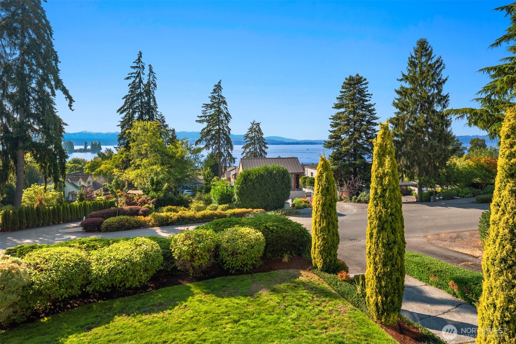 Photo of 4600 92nd Avenue NE, Yarrow Point, WA 98004