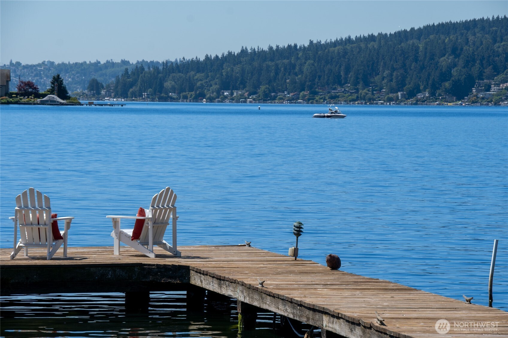 Photo of 11055 SE Lake Road, Bellevue, WA 98004