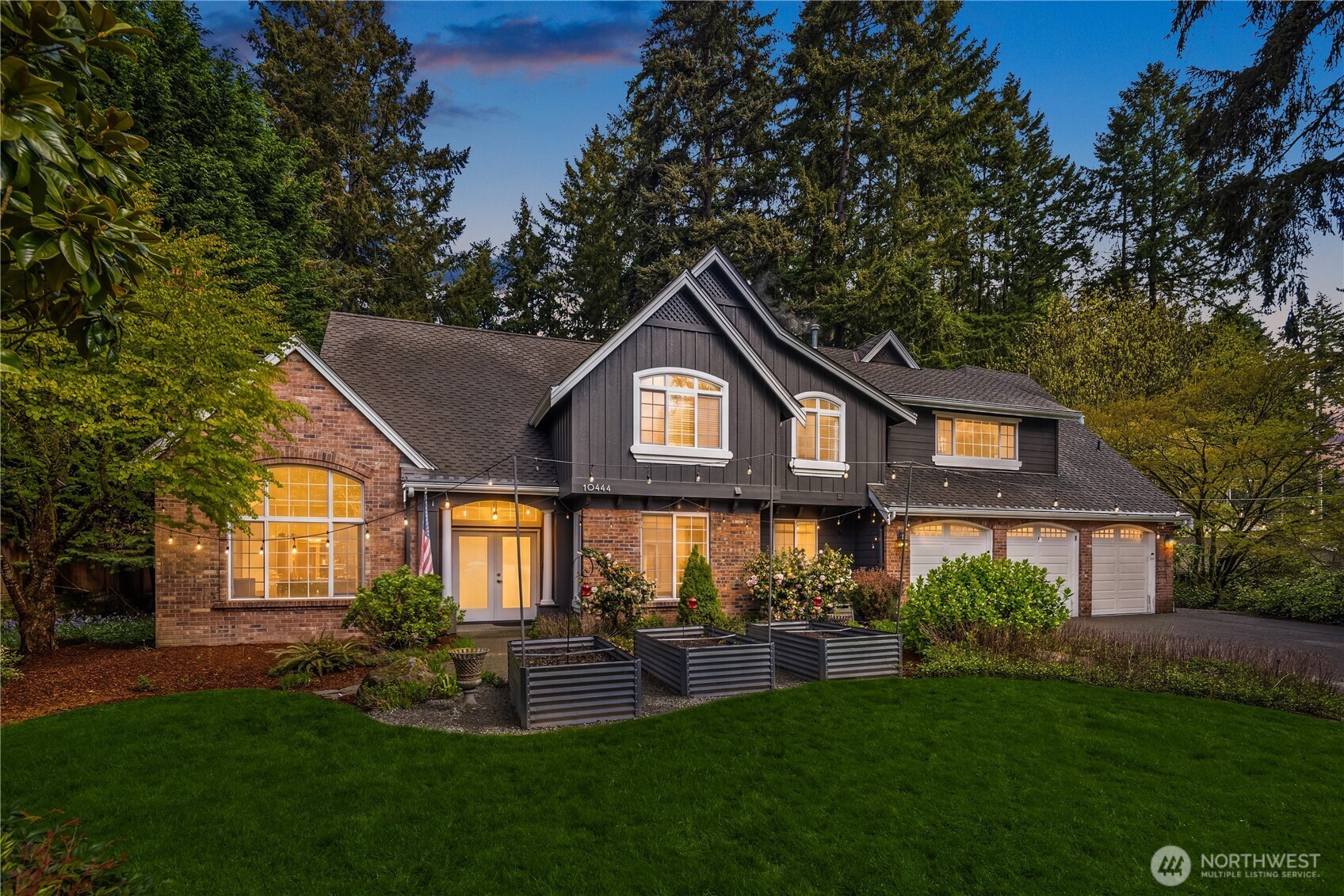 Photo of 10444 SE 22nd Street, Bellevue, WA 98004