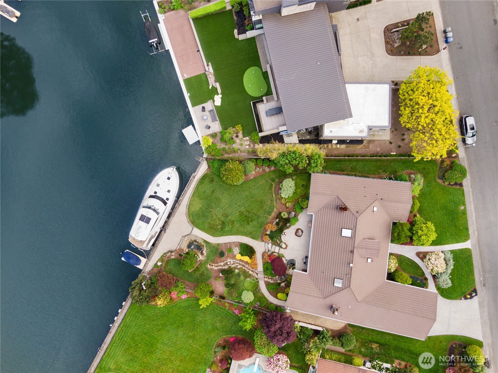 Photo of 87 Cascade Key, Bellevue, WA 98006
