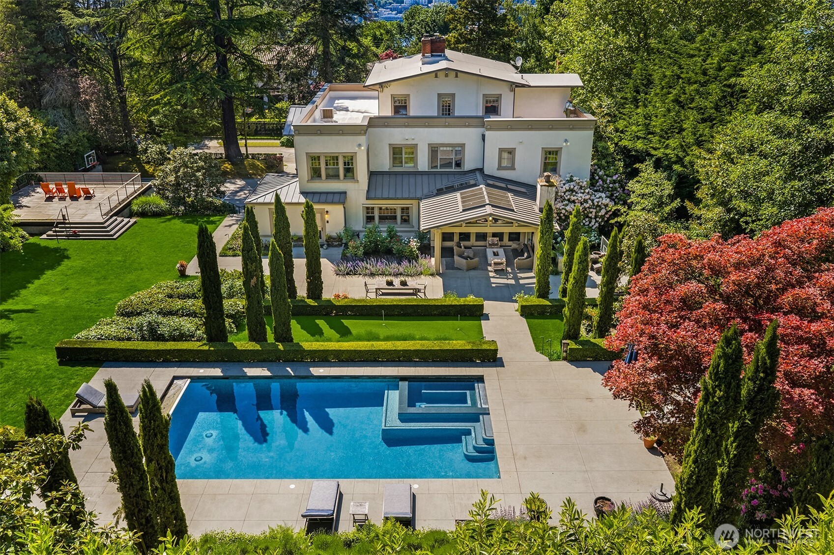 Photo of 1642 Federal Avenue E, Seattle, WA 98122