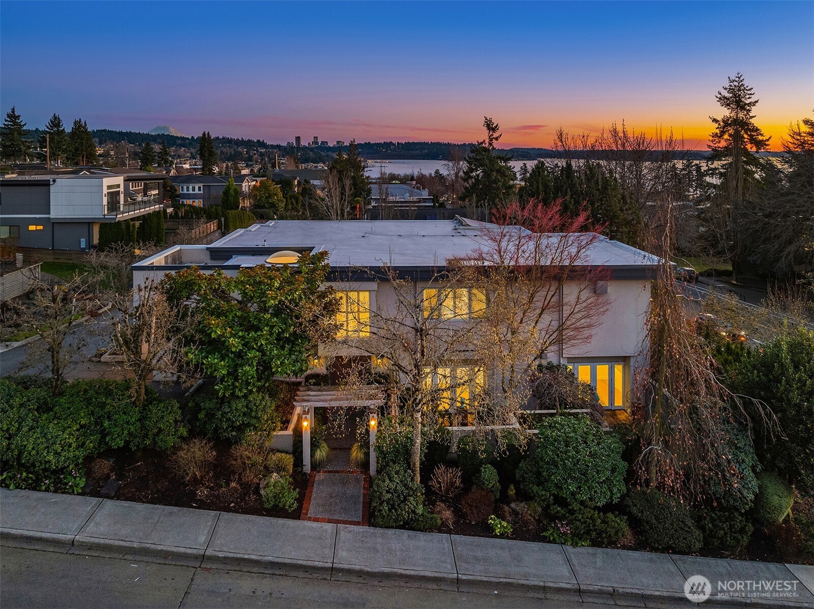 Photo of 7 10th Avenue, Kirkland, WA 98033
