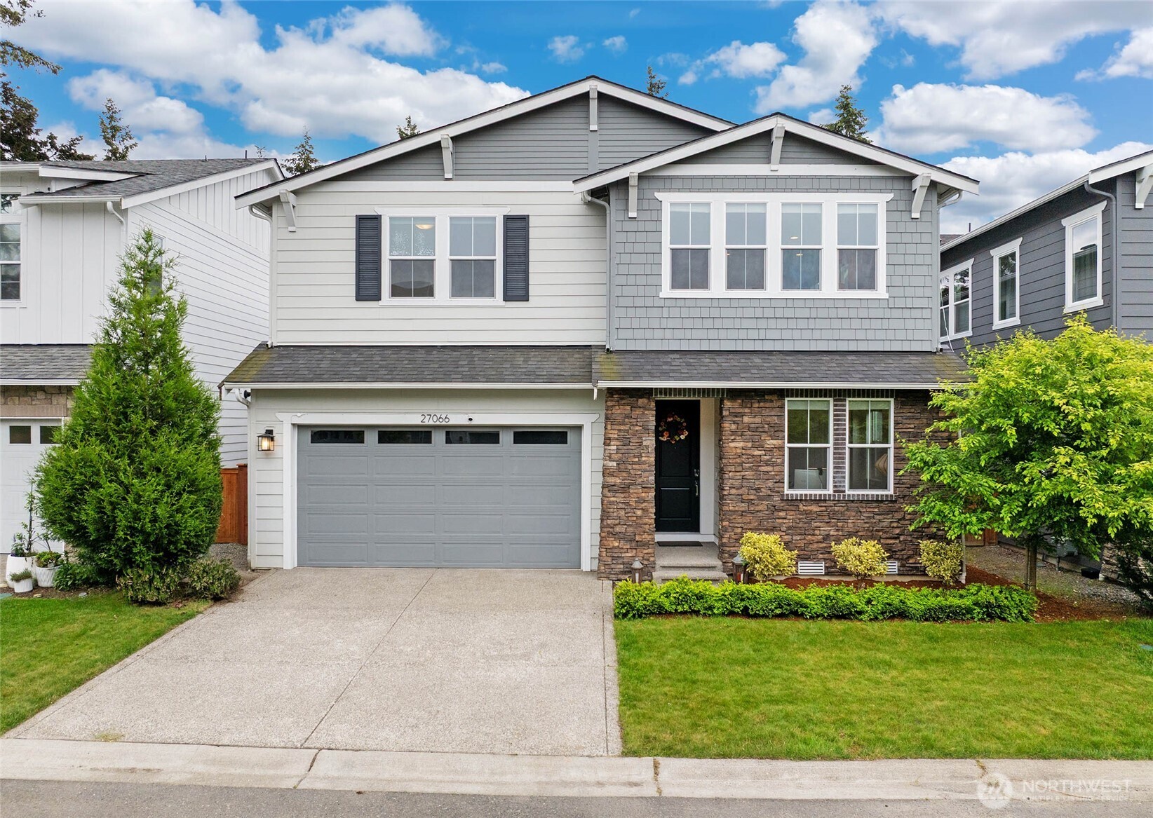 Photo of 27066 Summit Park Way SE, Maple Valley, WA 98038