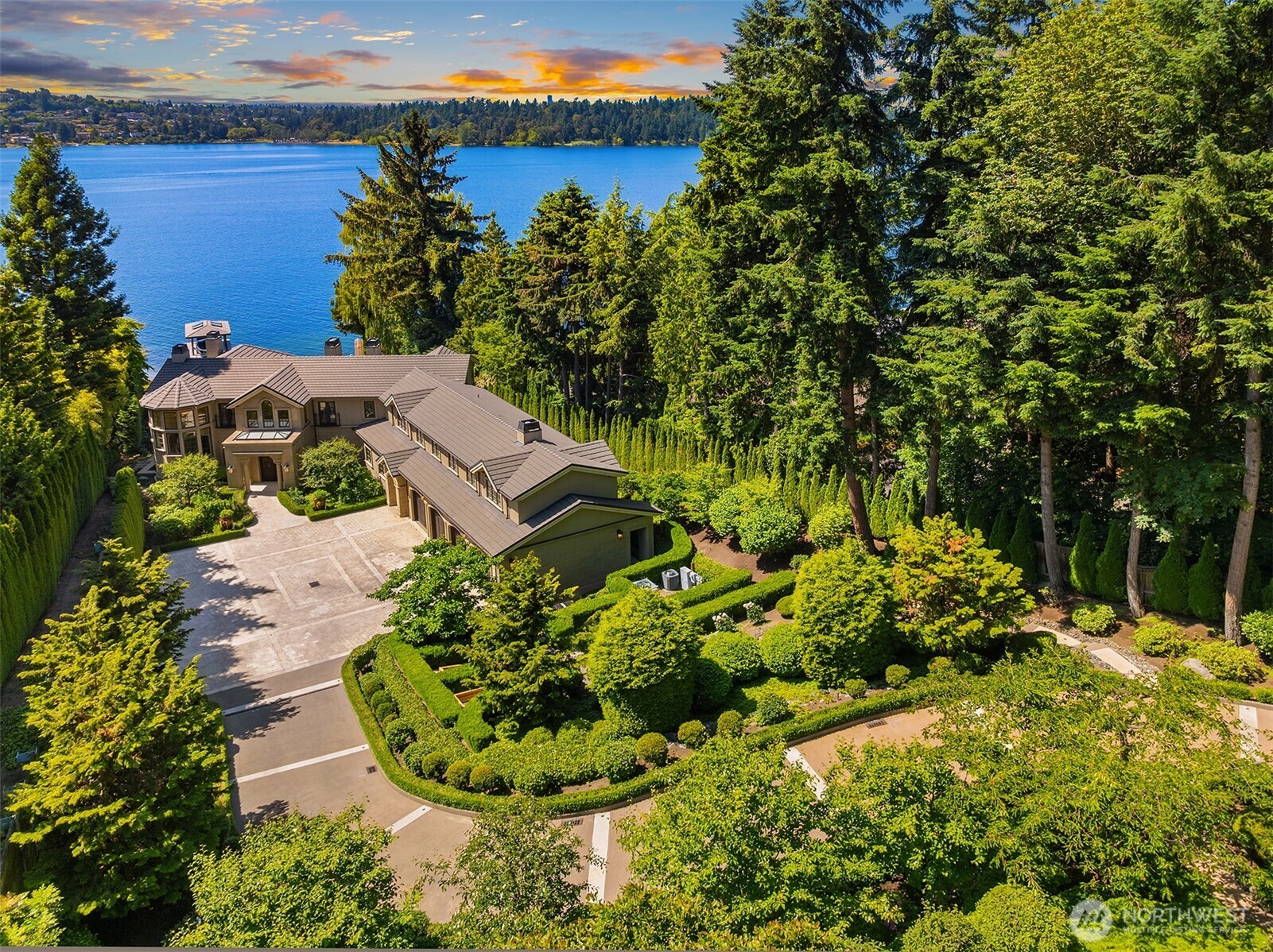 Photo of Mercer Island, WA 98040