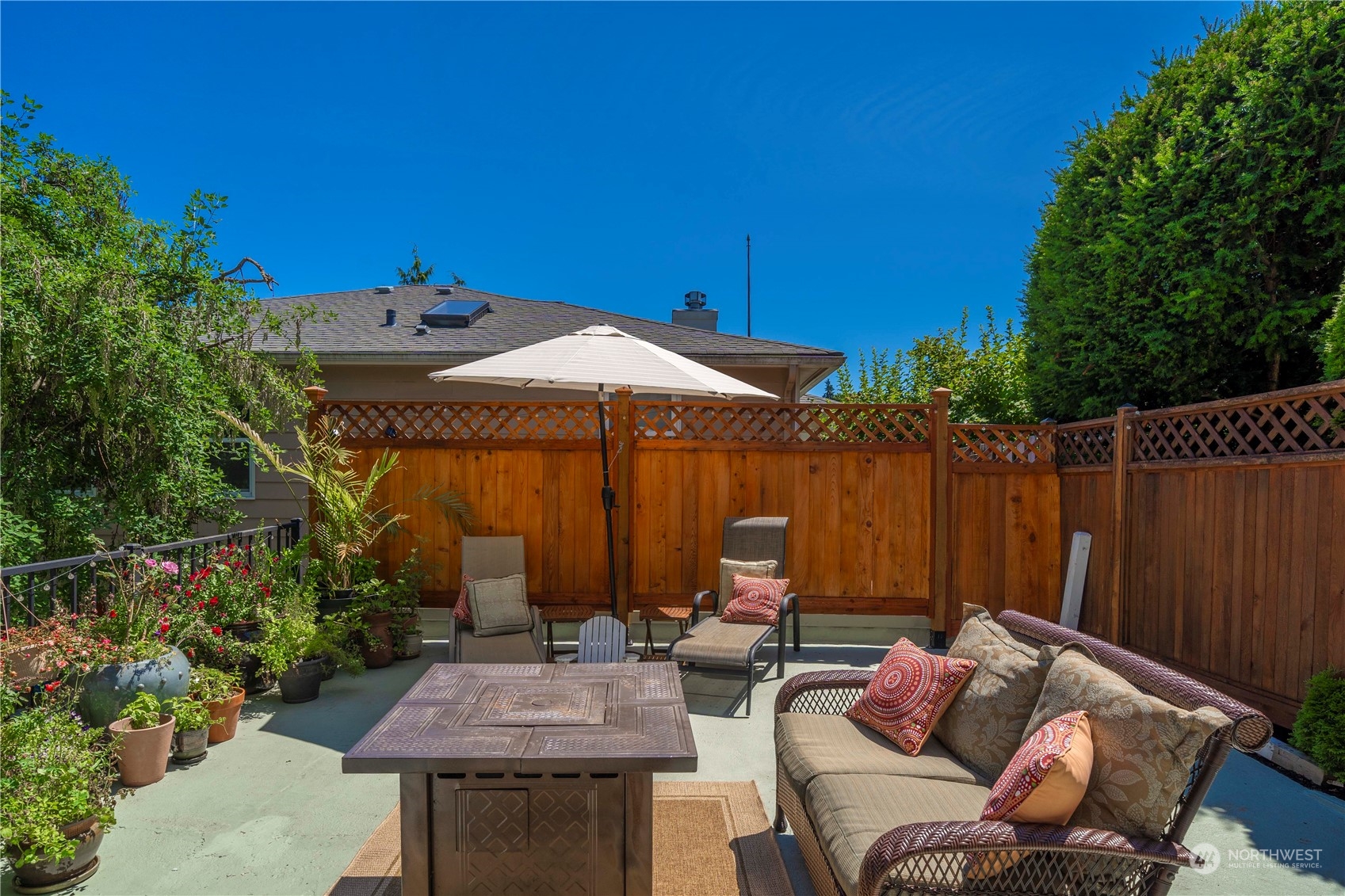 Photo of 1721 N Steele Street, Tacoma, WA 98406