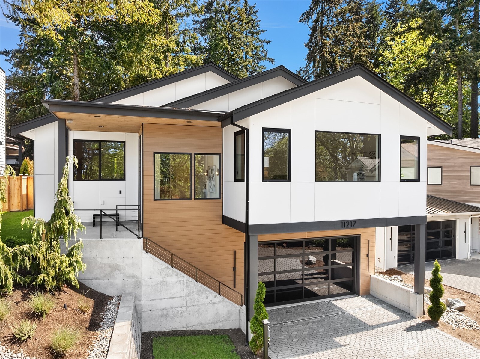 Photo of 11217 NE 103rd Place, Kirkland, WA 98033