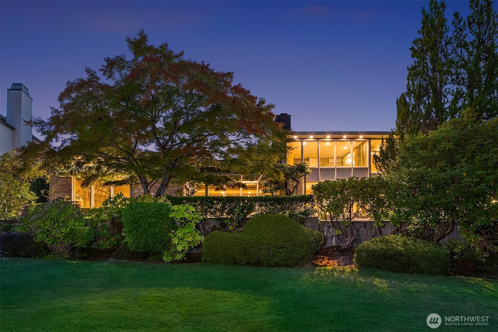 Photo of 2222 Waverly Way E, Seattle, WA 98112
