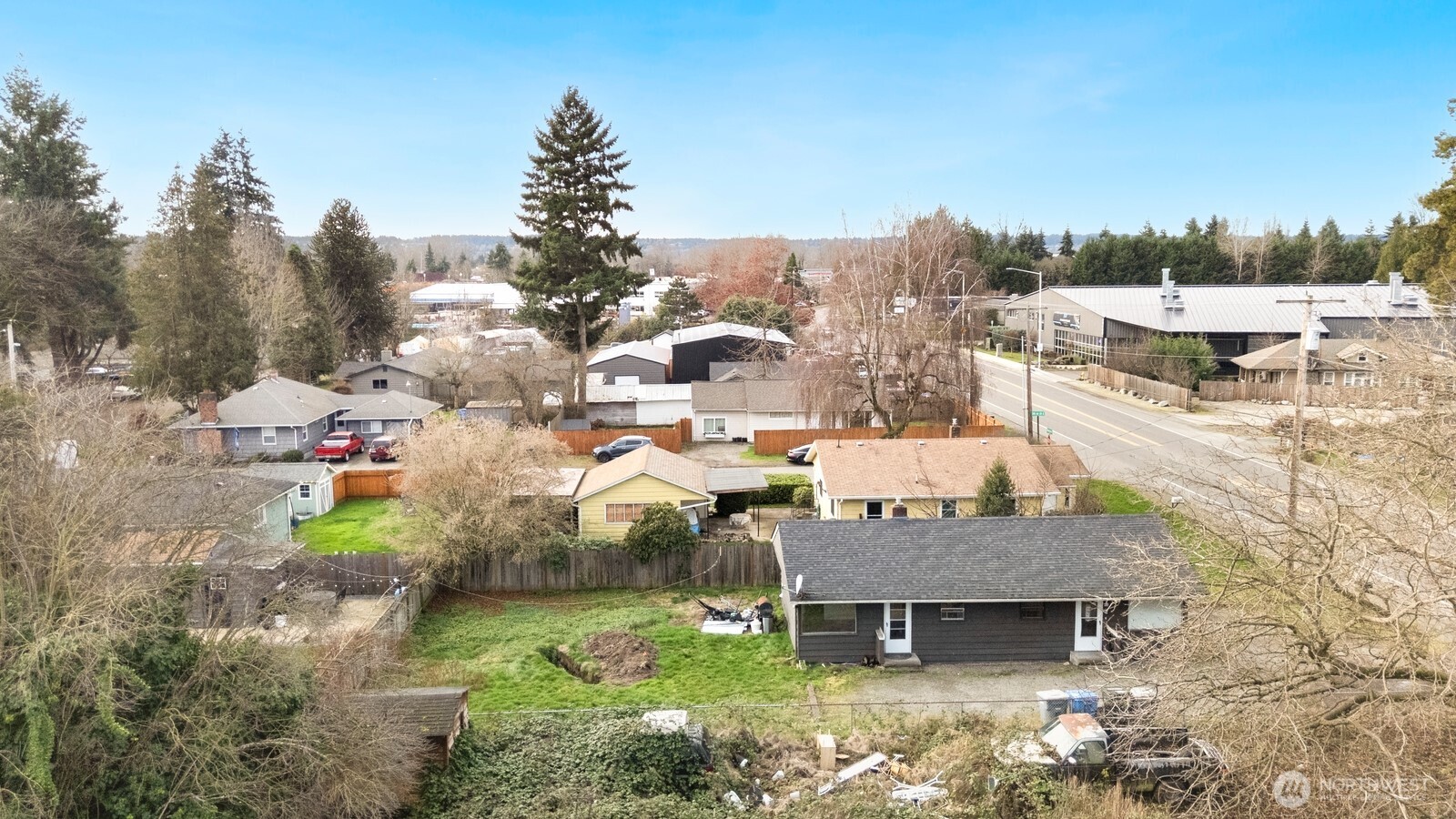 Photo of 10908 10910 Valley Avenue E, Puyallup, WA 98372