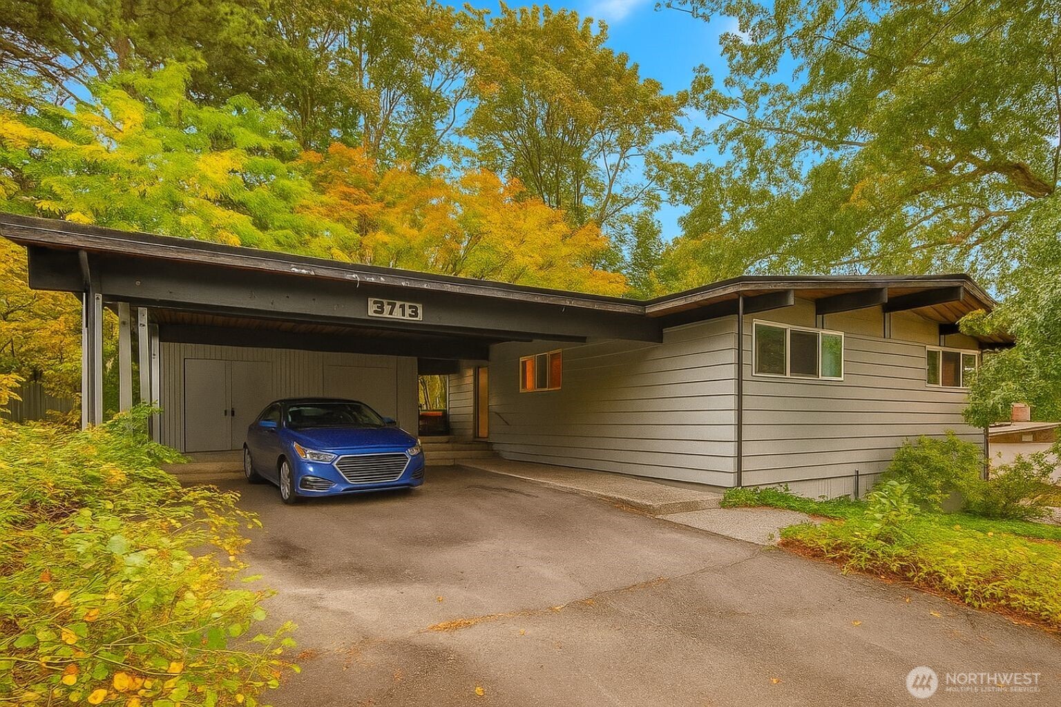 Photo of 3713 Meadow Ave N, Renton, WA 98056