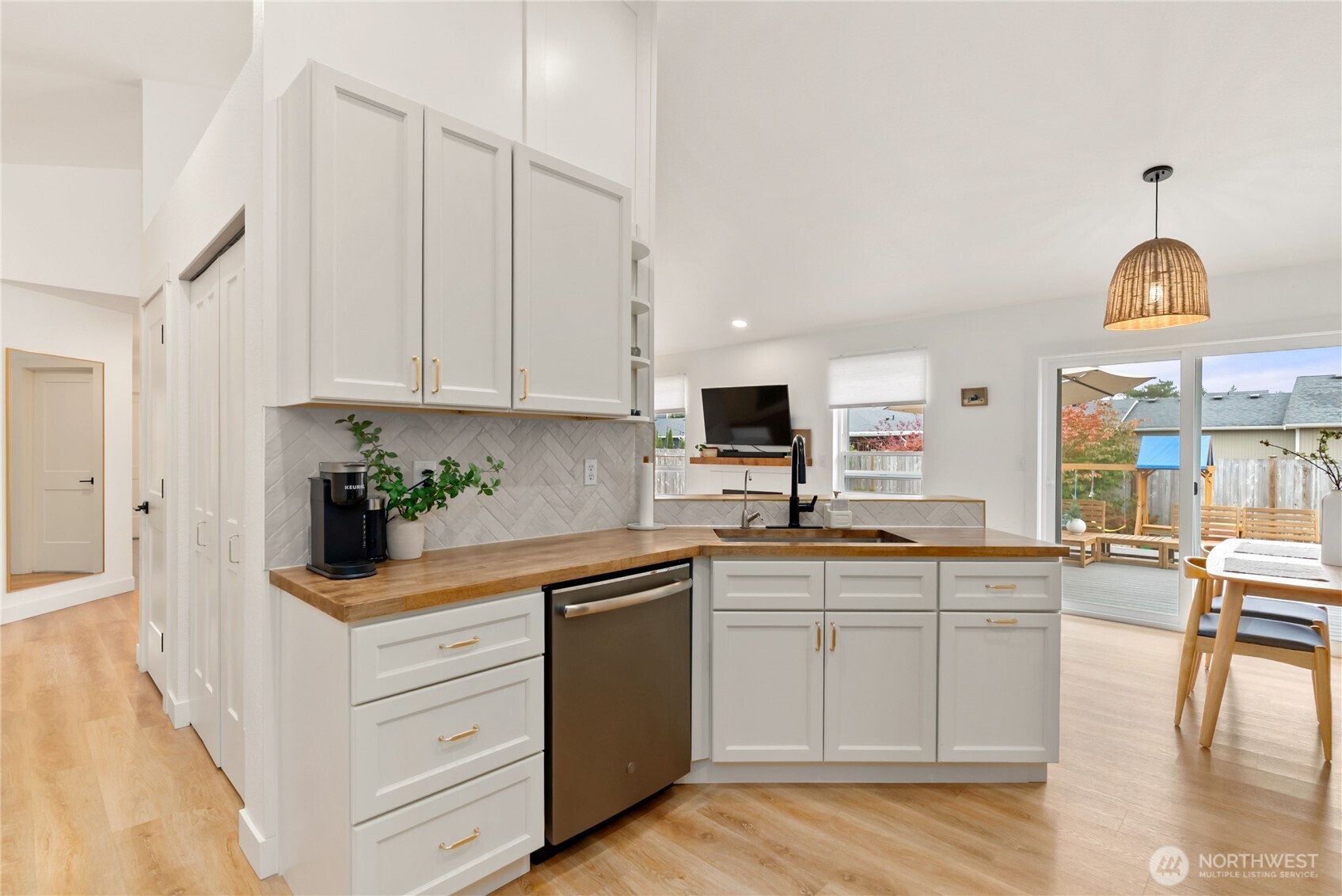 Photo of 15421 8th Avenue Ct E, Tacoma, WA 98445