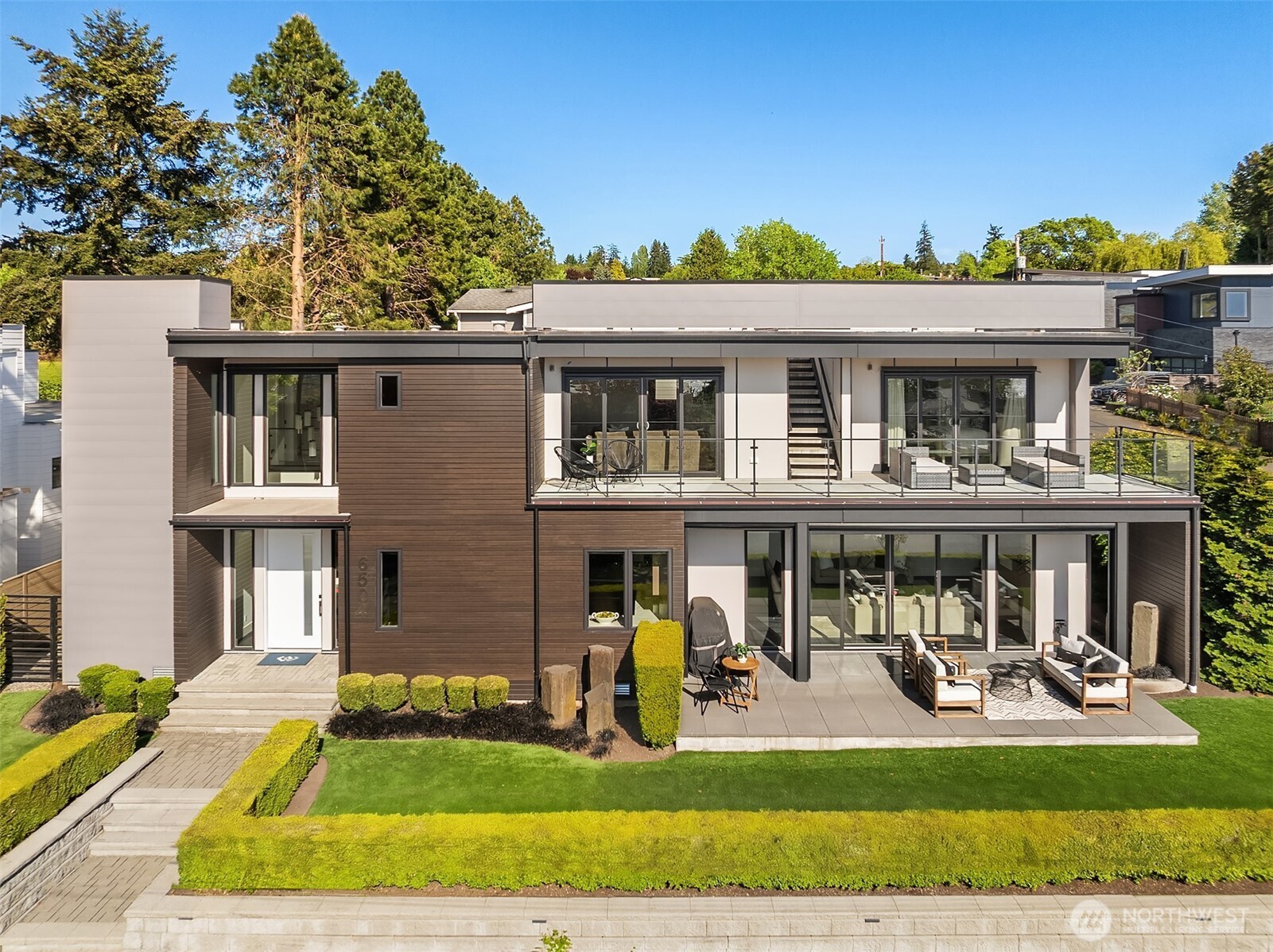 Photo of 6504 103rd Avenue NE, Kirkland, WA 98033