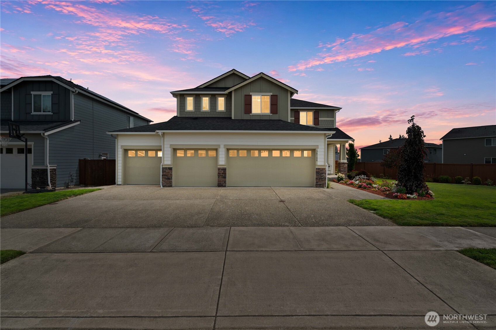 Photo of 30180 60th Avenue S, Auburn, WA 98001