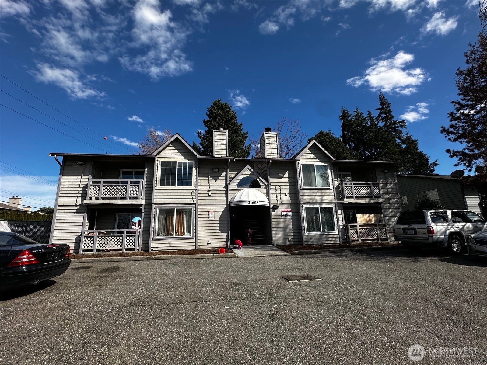 Photo of 21608 30th Avenue S, Des Moines, WA 98198