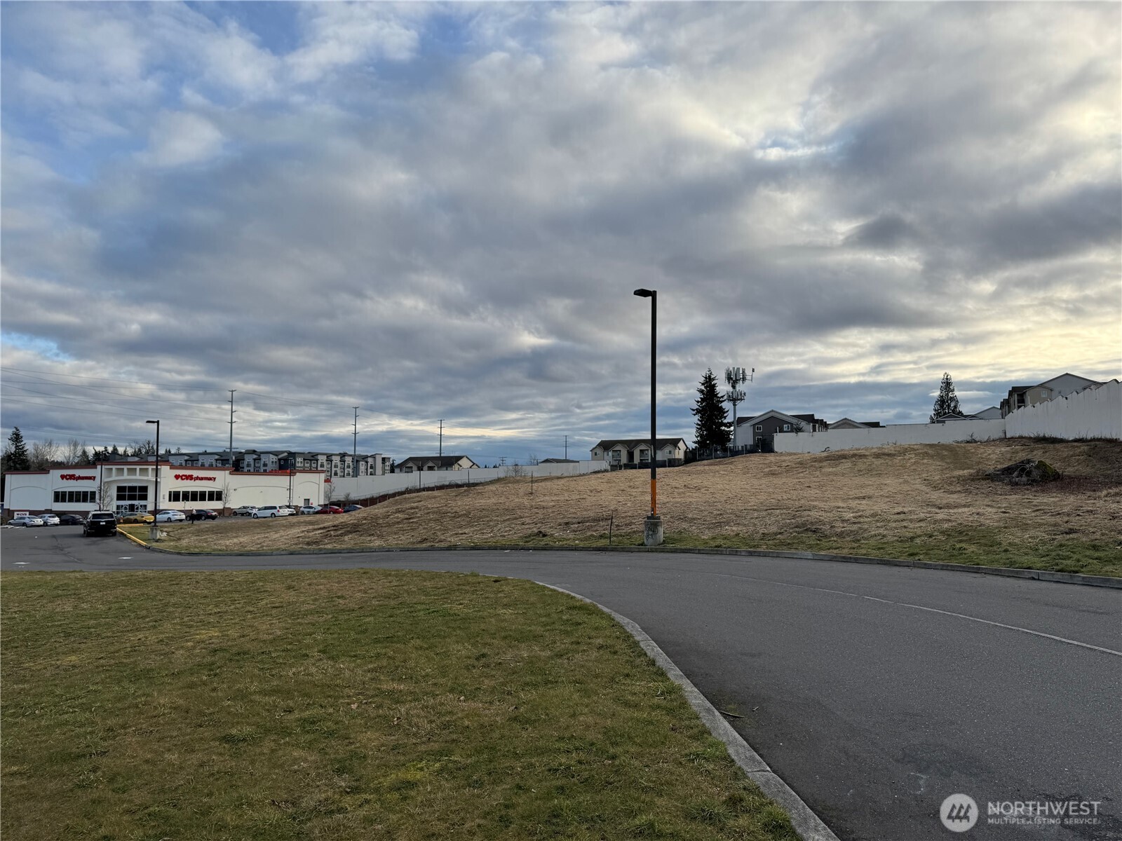 Photo of 11918 Airport Road, Everett, WA 98204