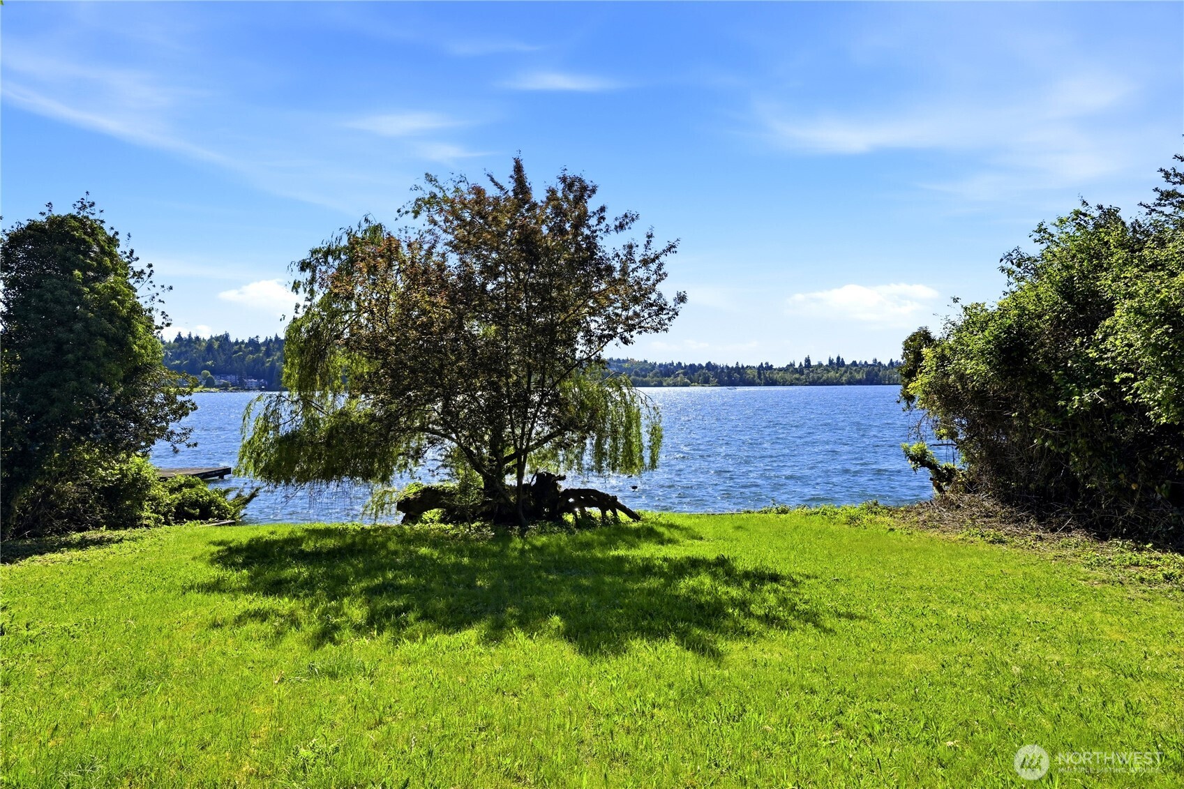 Photo of 2521 103 Avenue SE, Bellevue, WA 98004