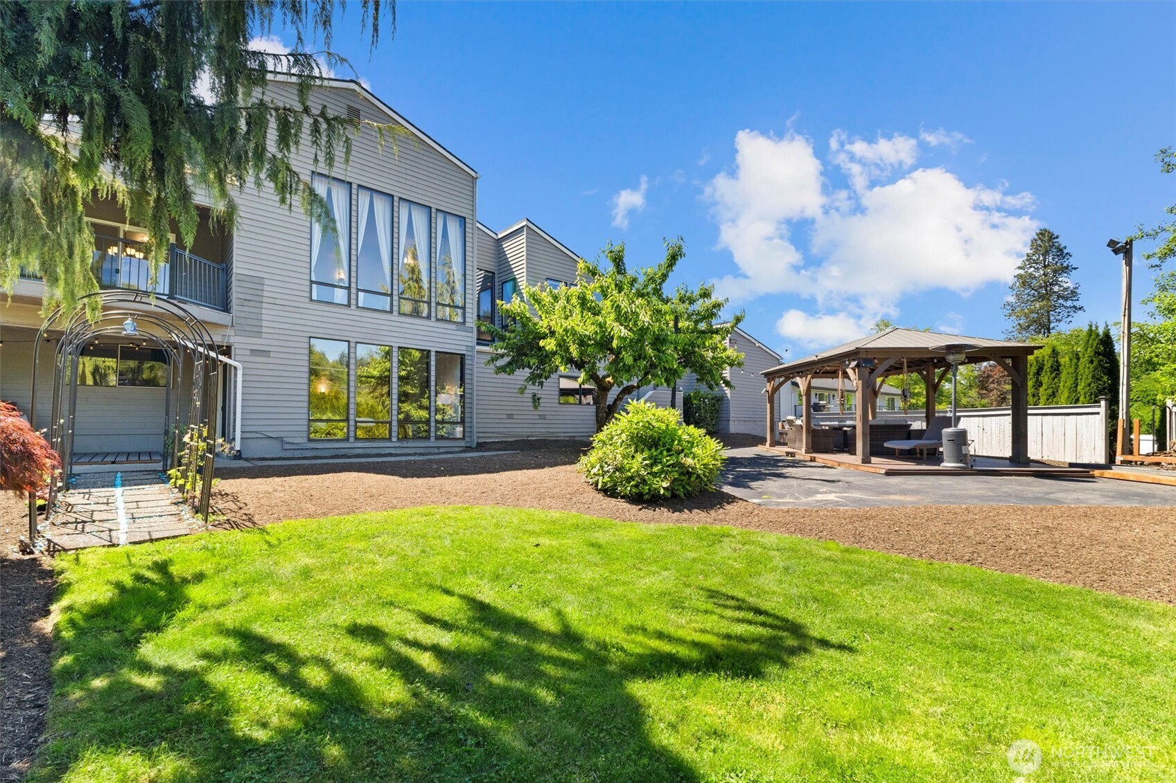 Photo of 16306 Valhalla Drive, Bothell, WA 98011