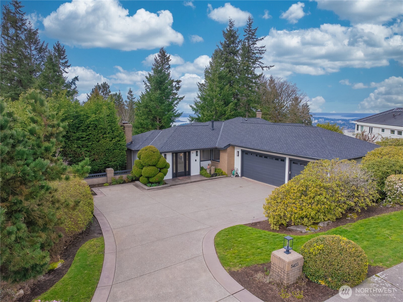 Photo of 5403 154th Avenue SE, Bellevue, WA 98006