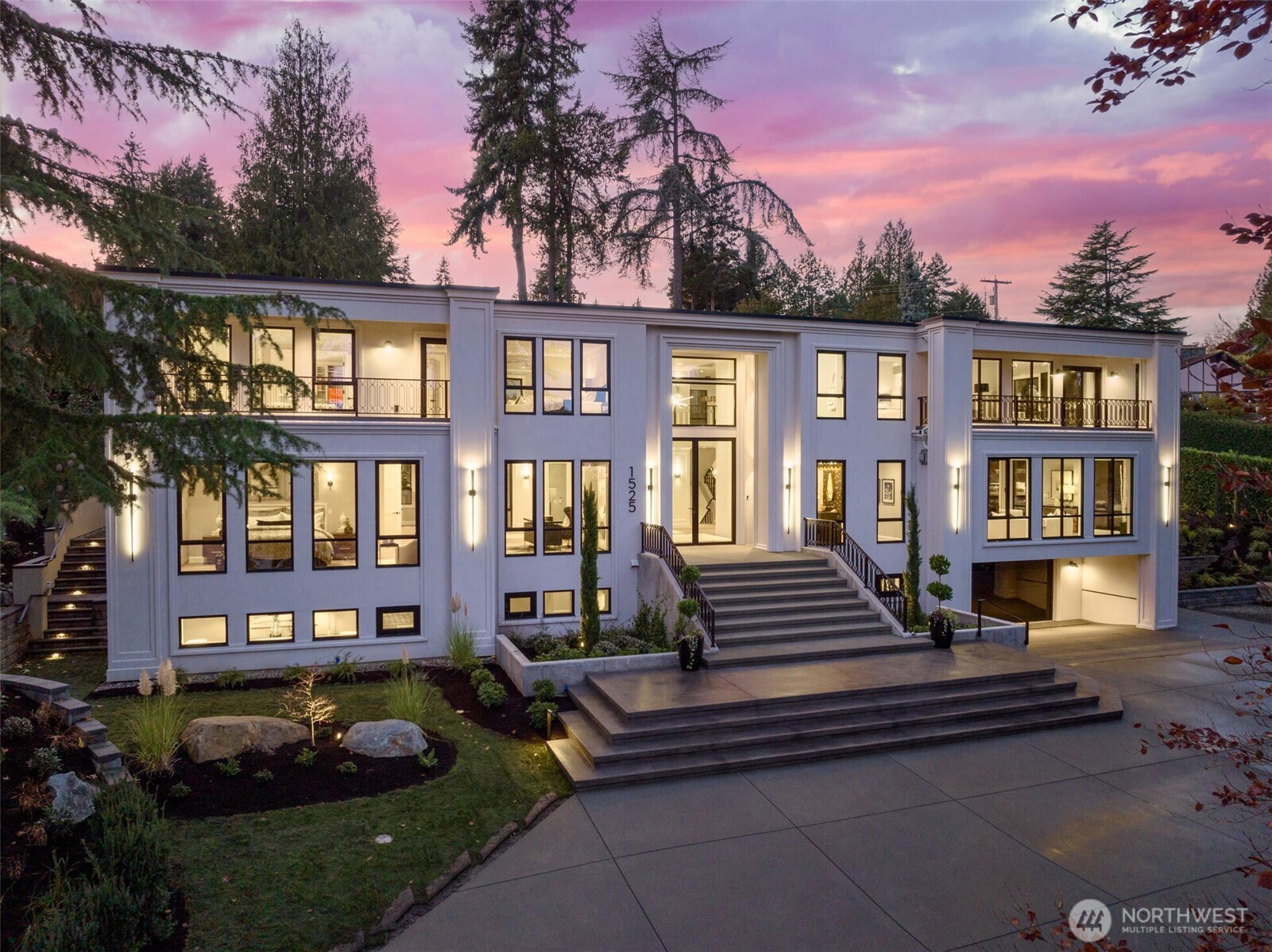 Photo of 1525 79th Place NE, Medina, WA 98039