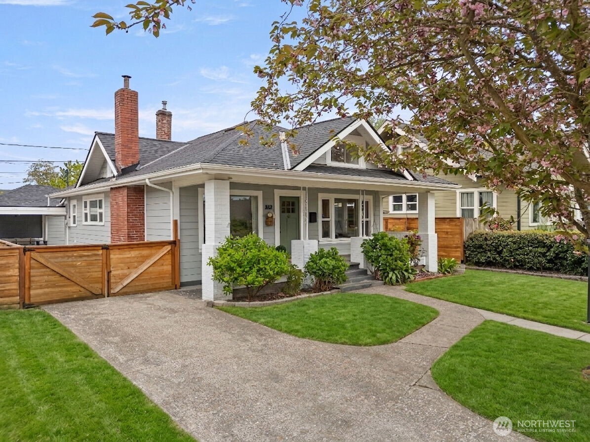 Photo of 809 Sumner Avenue, Sumner, WA 98390