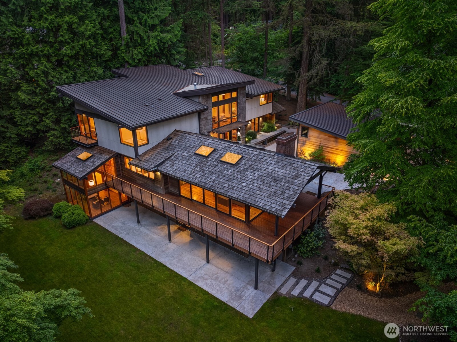 Photo of 12741 NE 39th Street, Bellevue, WA 98005