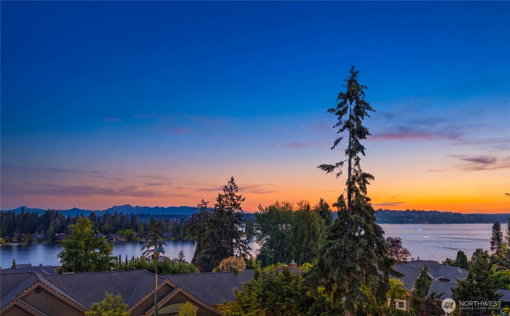 Photo of 4218 92nd Avenue NE, Yarrow Point, WA 98004