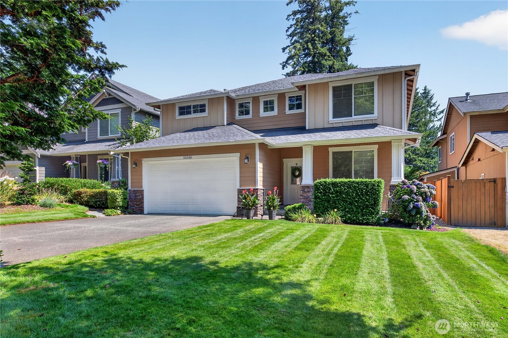 Photo of 25528 Lake Wilderness Place SE, Maple Valley, WA 98038