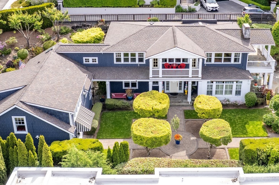 Photo of 10207 NE 60th Street, Kirkland, WA 98033