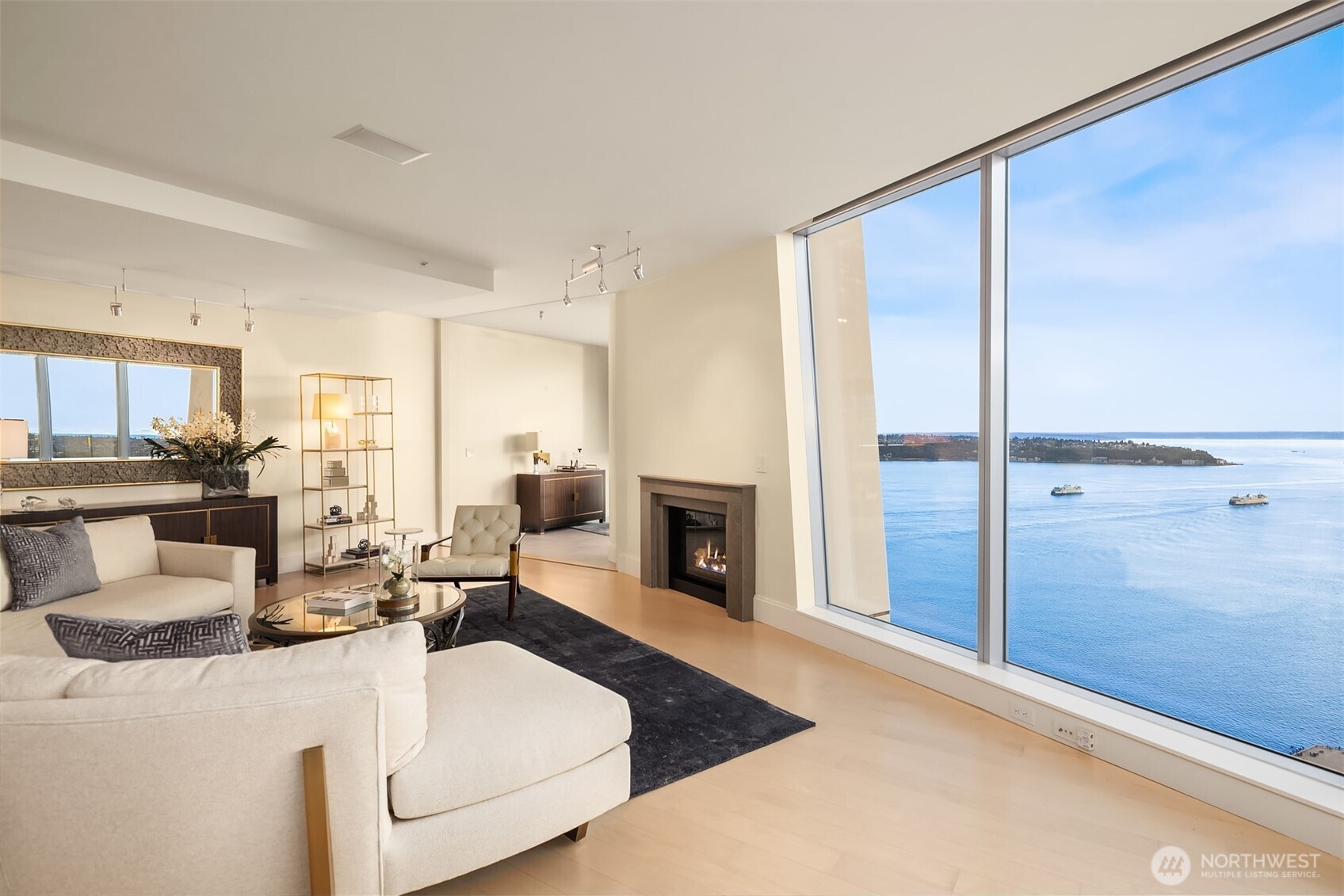 Photo of 1521 2nd Avenue, Seattle, WA 98101