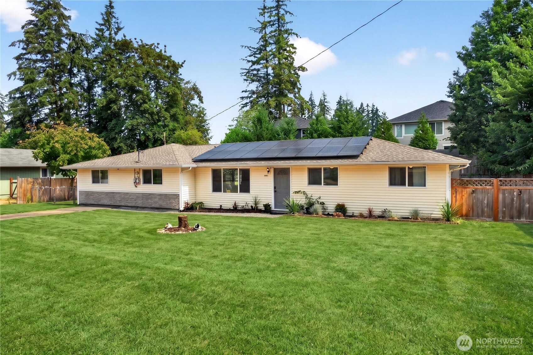 Photo of 24930 237th Avenue SE, Maple Valley, WA 98038