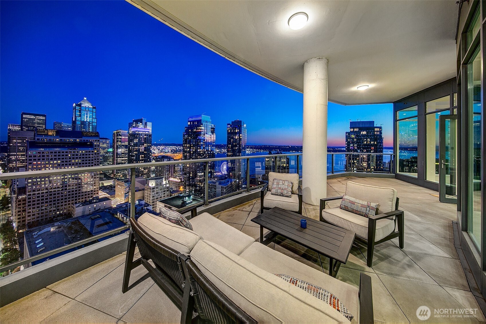 Photo of 1920 4th Avenue, Seattle, WA 98101