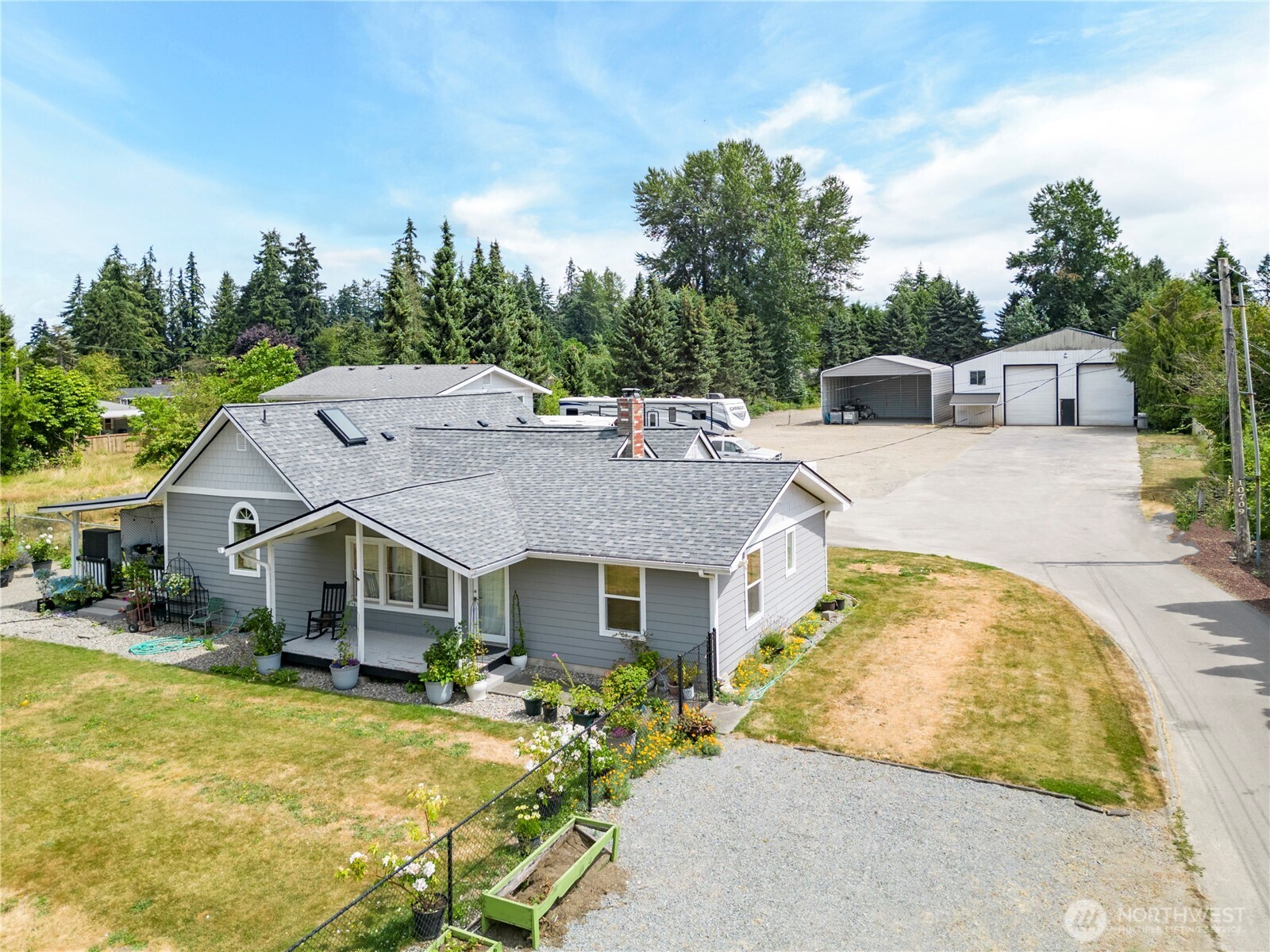 Photo of 10709 Woodland Avenue E, Puyallup, WA 98373