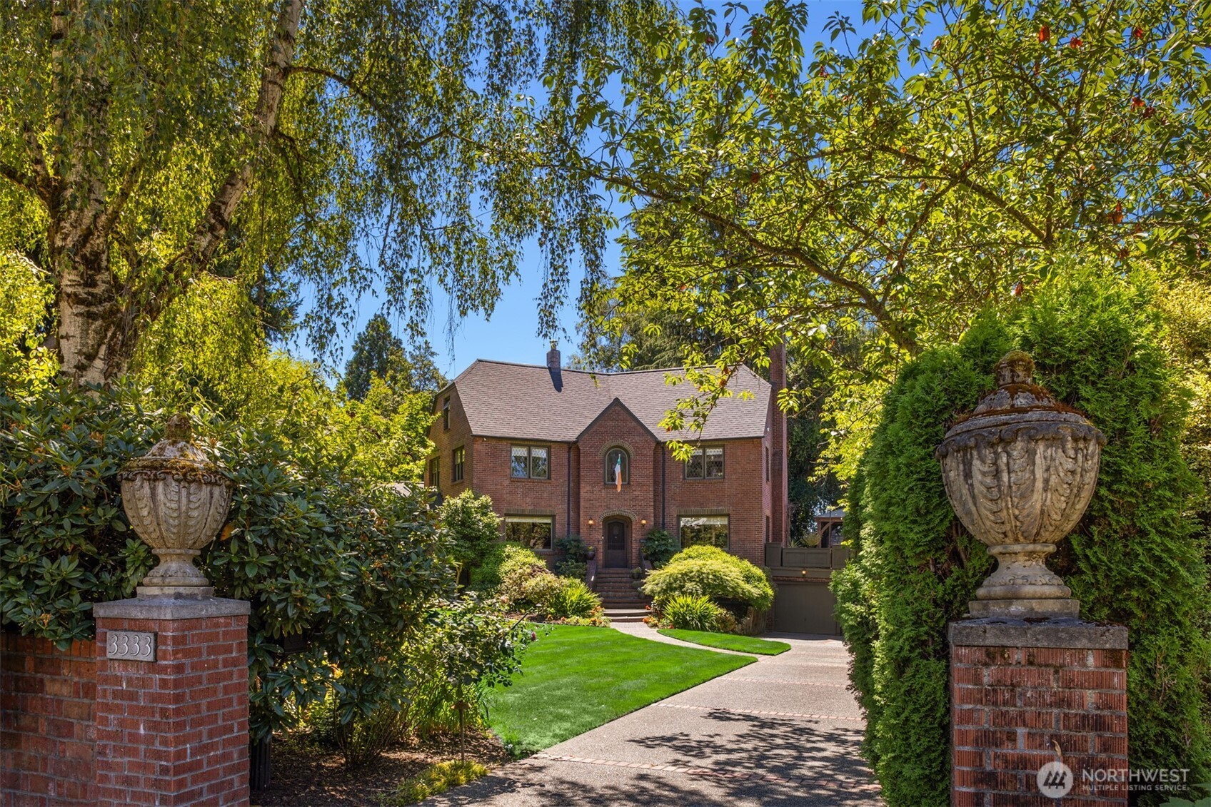 Photo of 3333 43rd Avenue NE, Seattle, WA 98105
