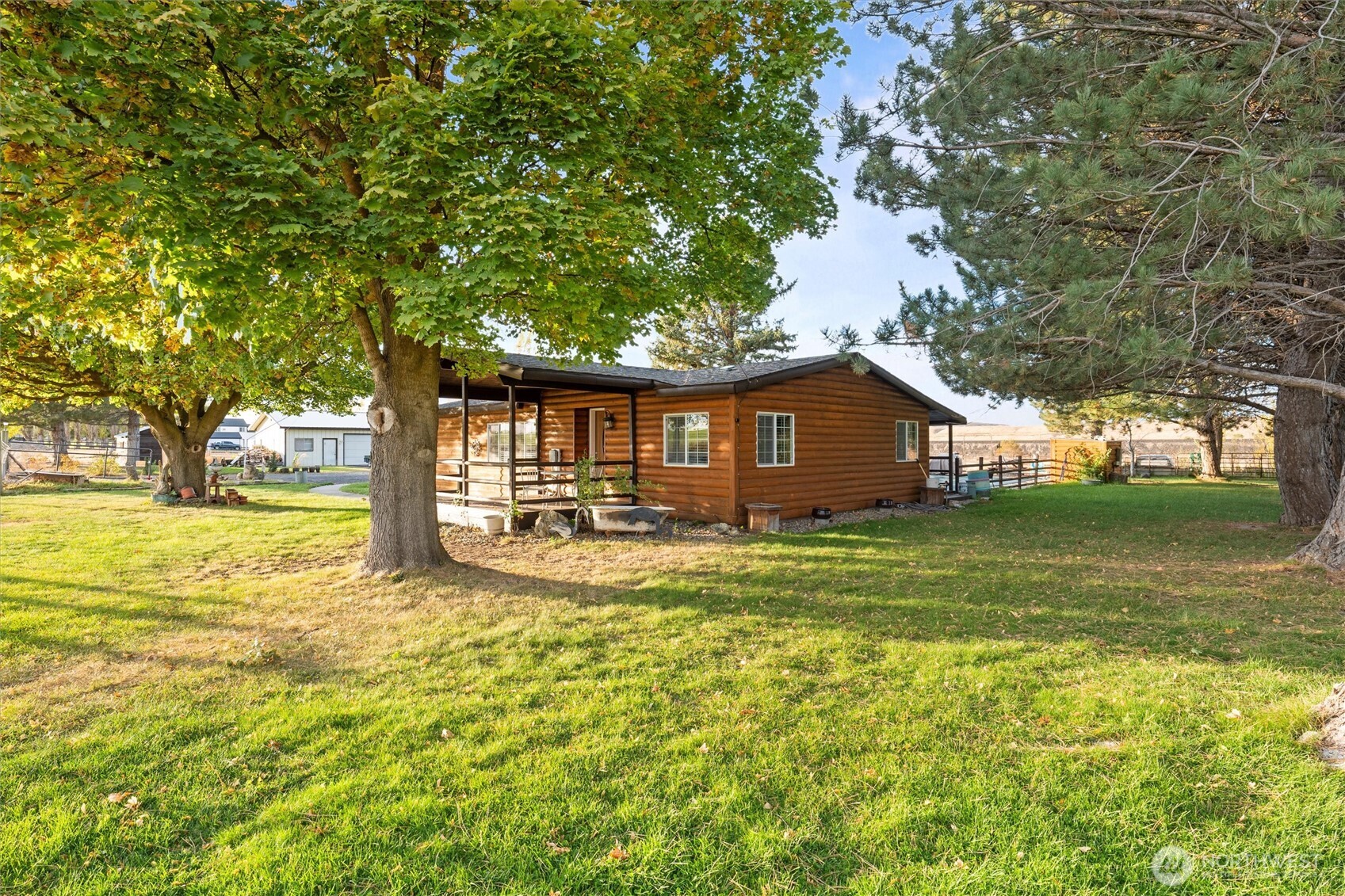 Photo of 4372 Road 20 NE, Soap Lake, WA 98851