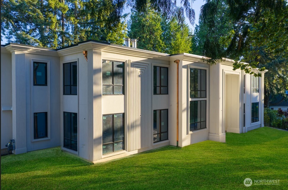 Photo of 2837 Evergreen Point Road, Medina, WA 98039