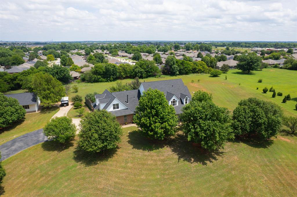 Photo of 1120 Torre Pines Court, Yukon, OK 73099