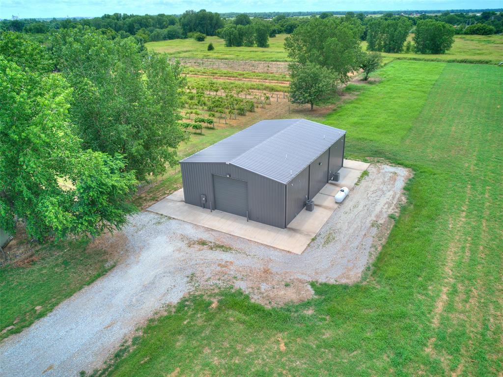 Photo of 6799 N Gregory Road, Yukon, OK 73099