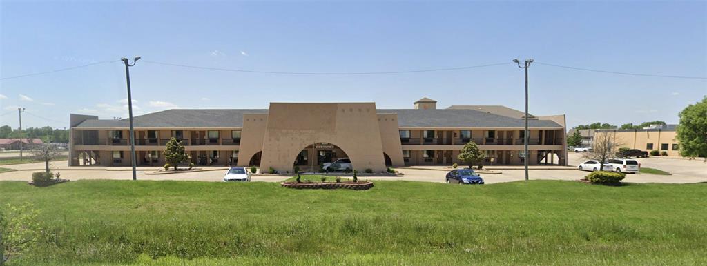 Photo of 321 N Mustang Road, Yukon, OK 73099