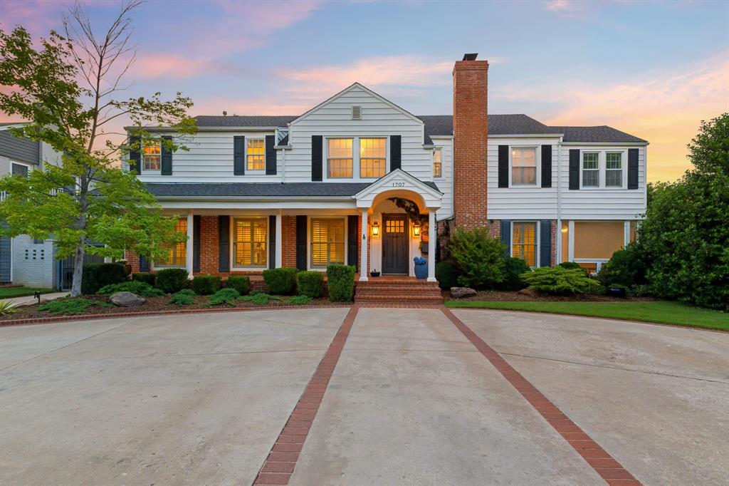 Photo of 1707 Pennington Way, Nichols Hills, OK 73116