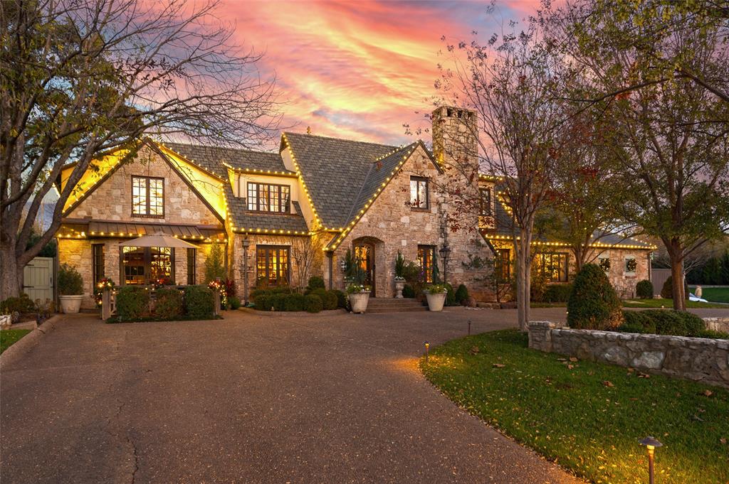 Photo of 6638 Avondale Drive, Nichols Hills, OK 73116