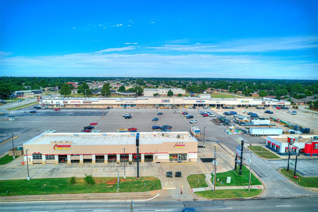 Photo of 101 N Mustang Road, Mustang, OK 73160