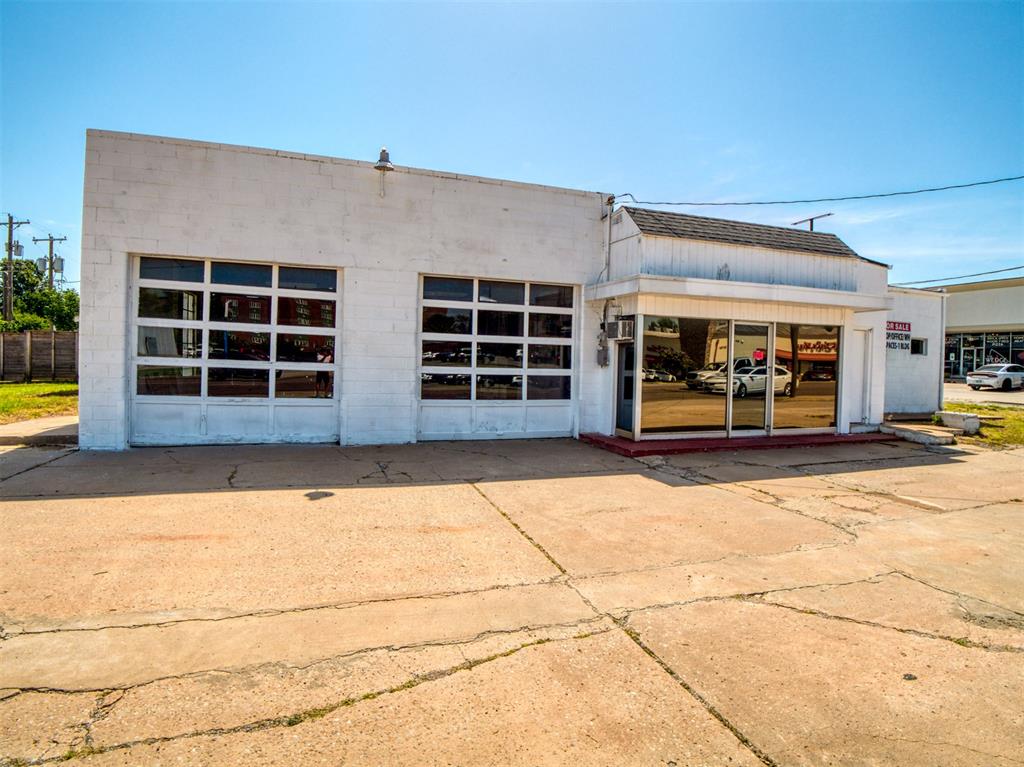 Photo of 2318 S Air Depot Boulevard, Midwest City, OK 73110